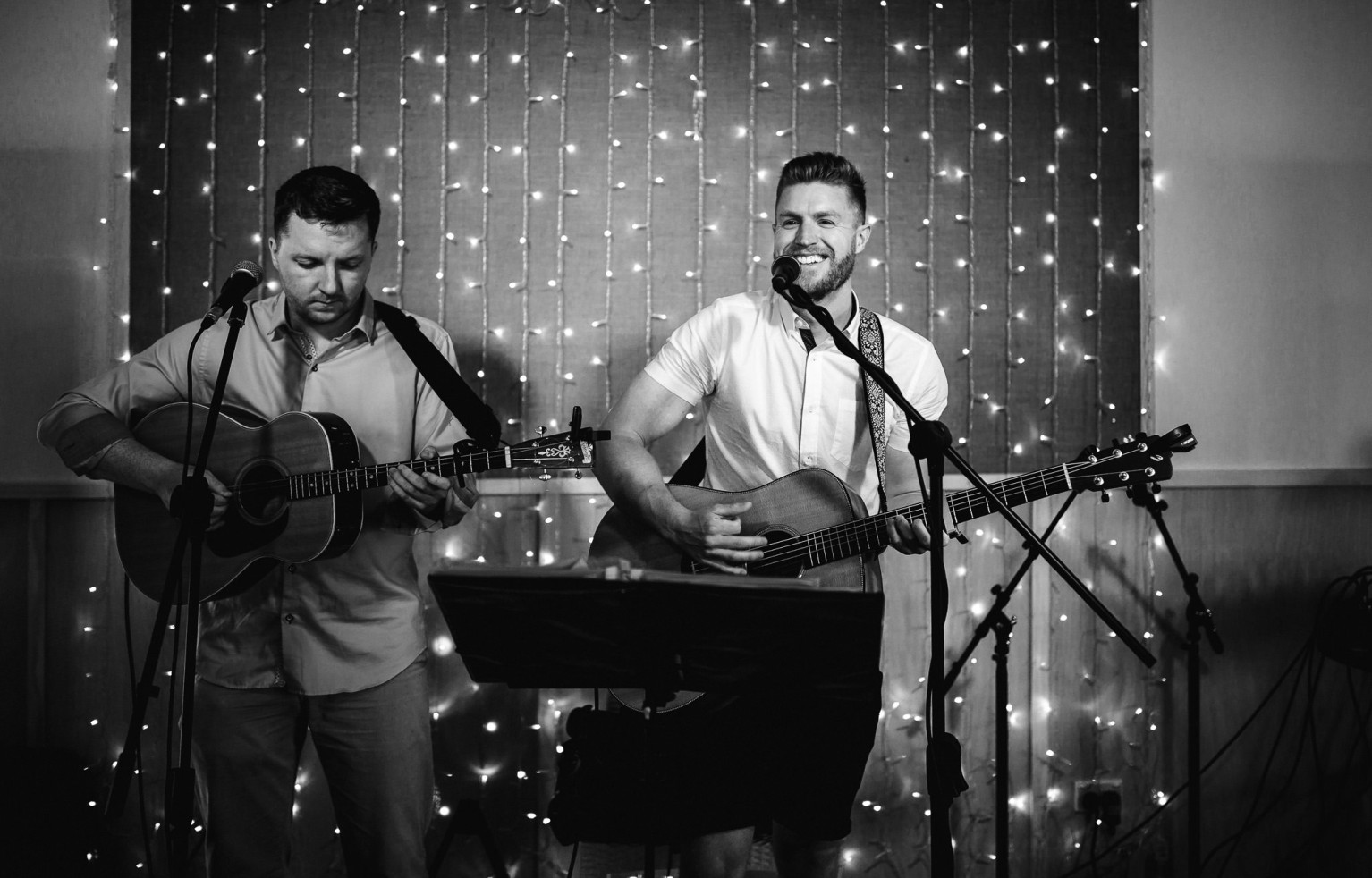 Wedding band in Leigh
