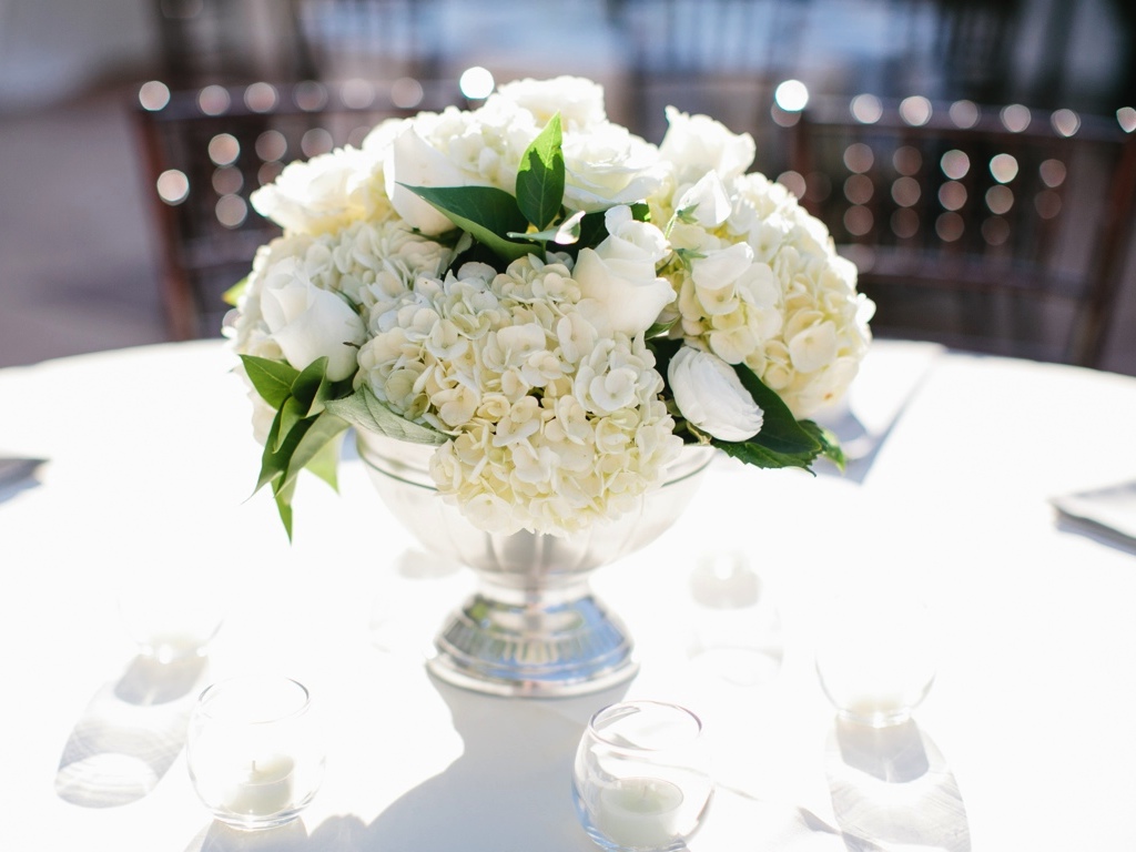 12 Gorgeous Floral Arrangements For Your Wedding